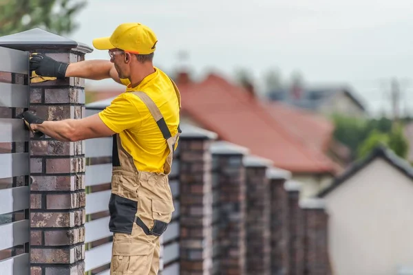 Fence Contractor